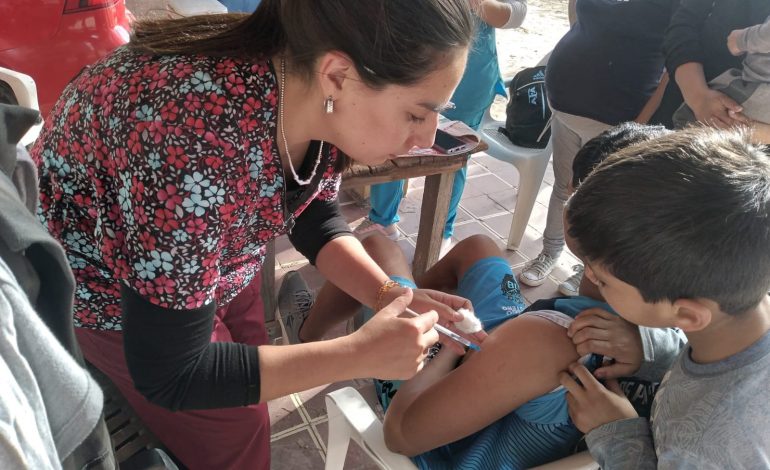 La comuna realizó un operativo de vacunación en el Bº Ampliación Polear